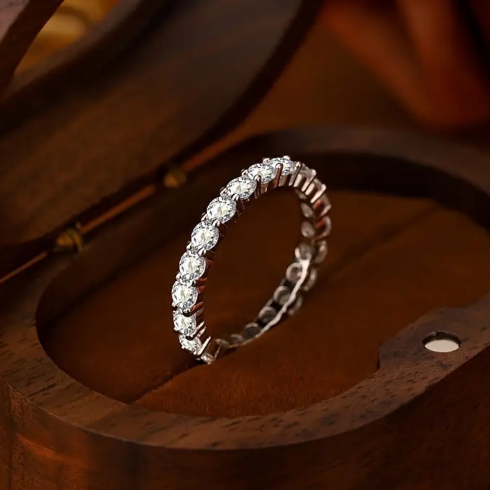 Band Ring - Picture 2 of 4